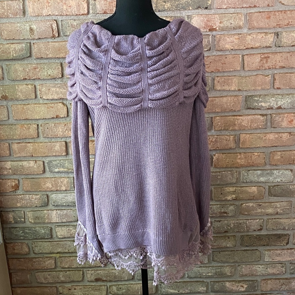 Ryu On or Off-the-Shoulder Lavender Sweater